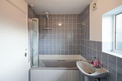 bathroom1.jpg
