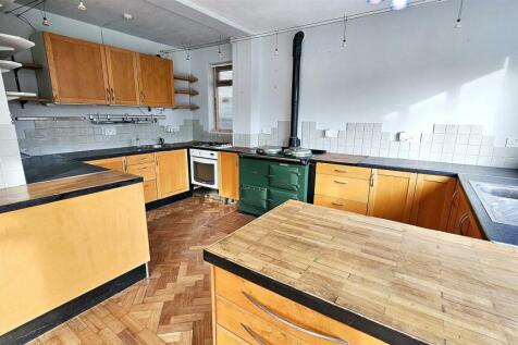 Kitchen..jpg