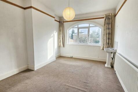Bedroom 3.jpg