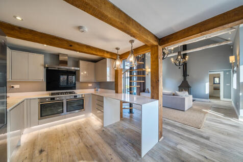 1384316-16-692059...