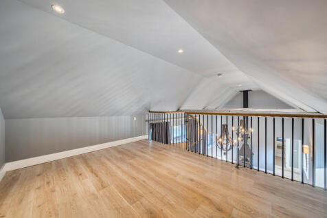 1384316-9-692057b...