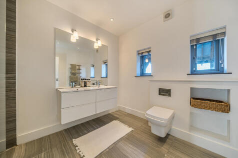 1384316-10-692058...