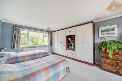 1369346-17-68f0e2...