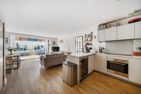 18-68220bba39d0b-...