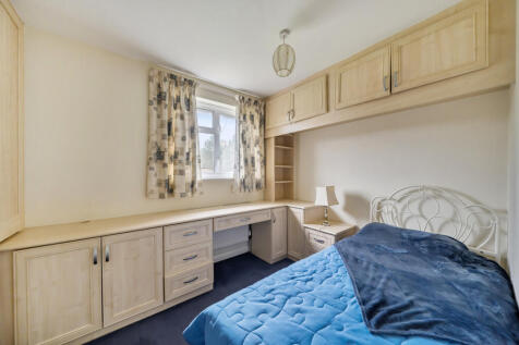 1376730-20-690c8a...