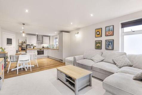 Kitchen/Living Area