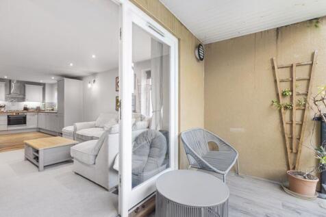 Balcony to living
