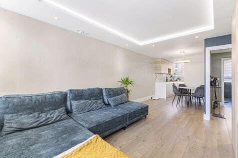 Living/Dining Area