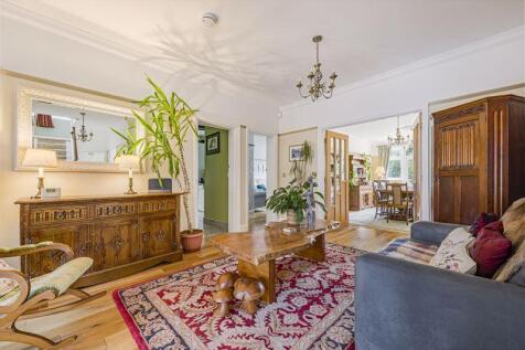 Entrance lounge