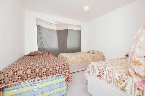 efa2b997-Bedroom ...