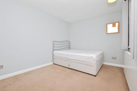 d1fee47b-Bedroom ...