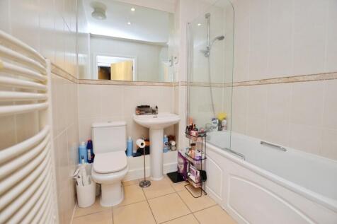 71d91261-Bathroom