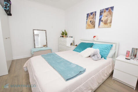 1cad8c52-Bedroom ...