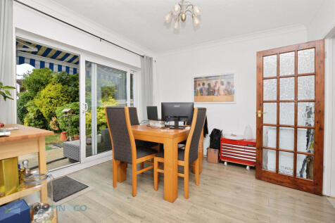 e4abcbc8-Dining 2...