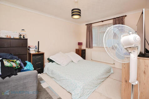 63c6e6a3-Bedroom ...