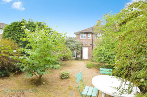 1d50601b-Garden 2...