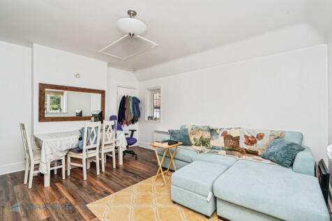 Lounge 2
