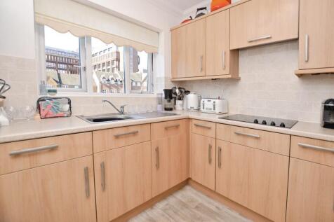 8b499ffa-Kitchen