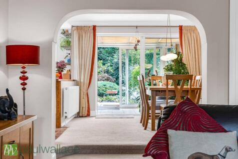 Liivng to Dining Room