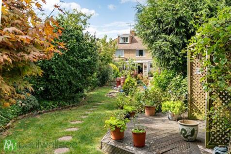 140&#39; Rear Garden