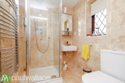 Ground Floor Shower / W.C.