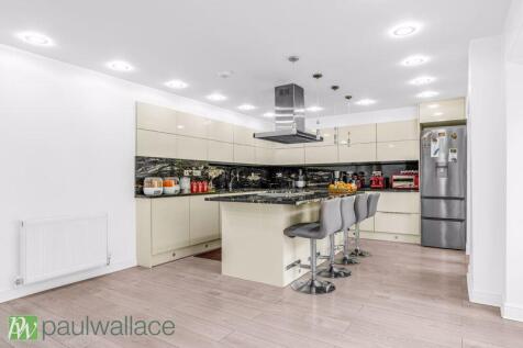 Kitchen / Breakfast Room