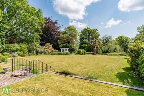 145&#39; Rear Garden