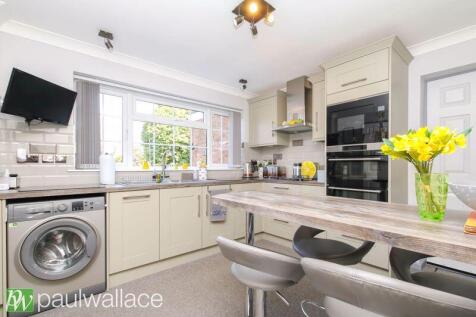 Kitchen / Breakfast Room
