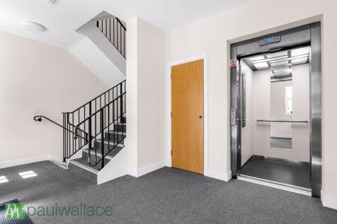 Lift to all Floors