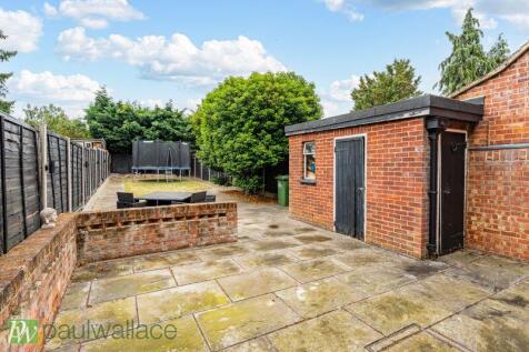 80&#39; Rear Garden