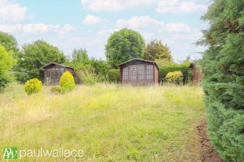 85&#39; Rear Garden