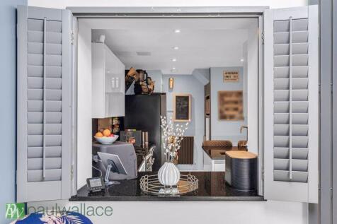 Entrance Hall to Kitchen