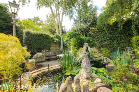 210&#39; South West Facing Garden