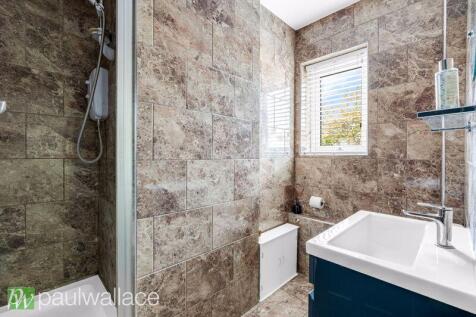 Ground Floor Shower