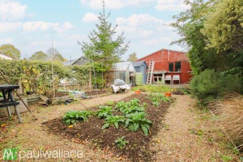 140' Rear Garden