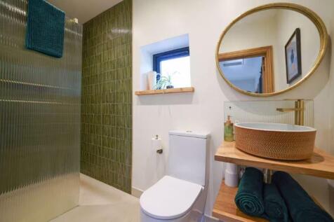 Annexe / Shower Room