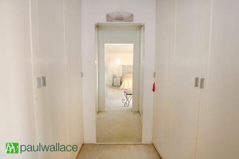 Walk in Wardrobes