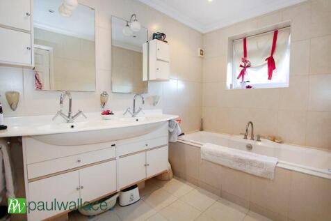 Bedroom One En-Suite