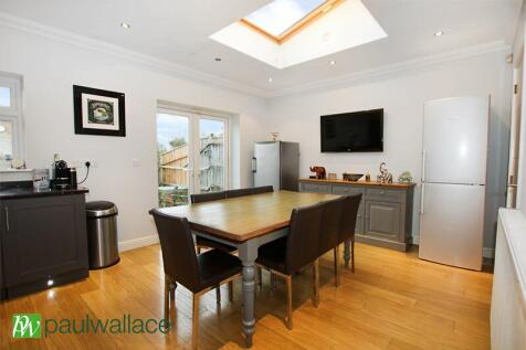 Kitchen Dining Area