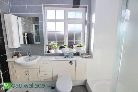 Bedroom One En-Suite