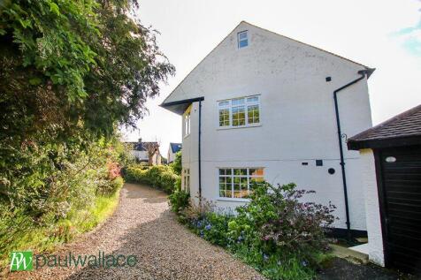 Driveway to Garage/Parking