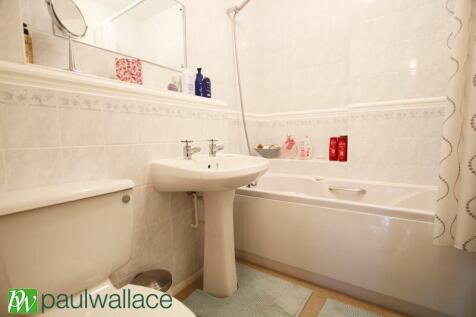 En-Suite Bathroom
