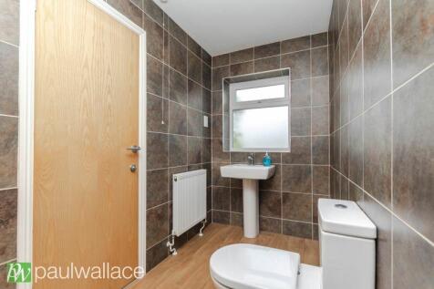 Ground Floor Shower / W.C.