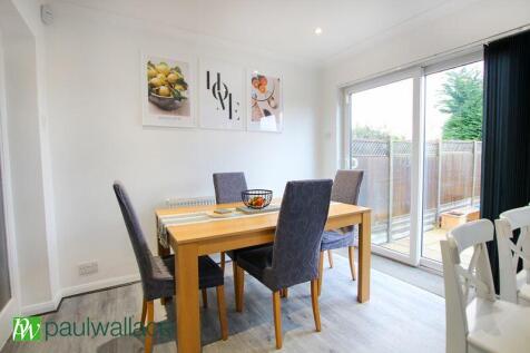 Kitchen Dining Area