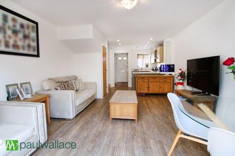 Open Plan Lounge / Kitchen