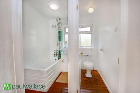 Bathroom &amp; W/C