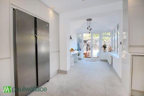 Kitchen/Dining Area