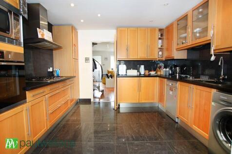 Kitchen to Lounge