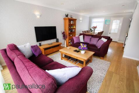 Lounge/Dining Area