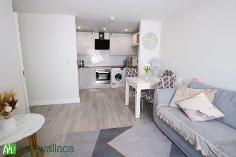 Lounge to Kitchen